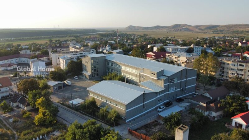 Macin, Tulcea, platforma comercial/ industriala cu venit activ
